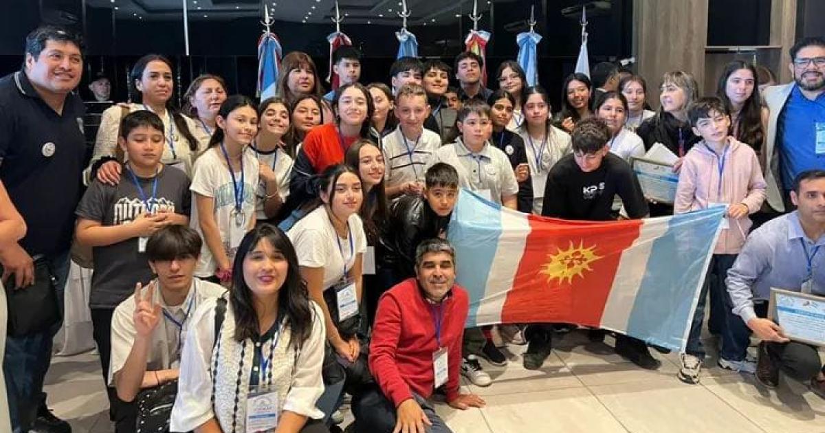 LOGRO Alumnos de Santiago obtuvieron primeros y segundos puestos