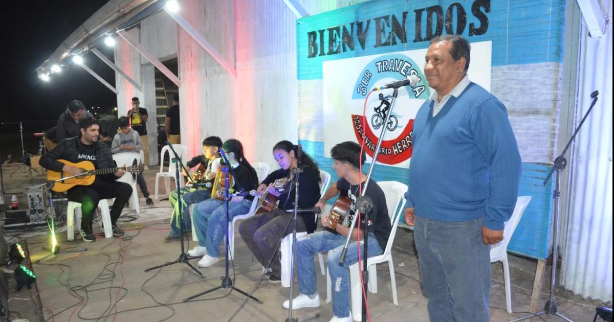 La localidad de Herrera vivioacute a pleno la vigilia por su 125ordm aniversario