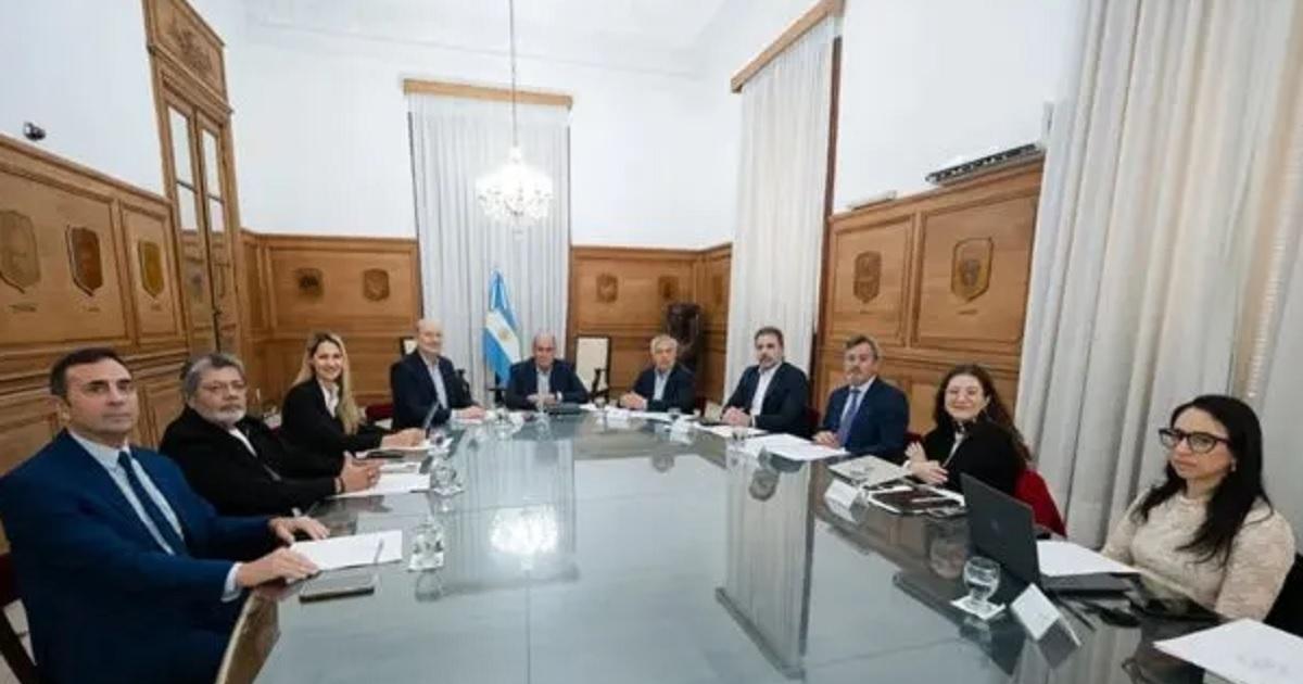 El Consejo de Mayo se reunioacute nuevamente para debatir reformas laboral y fiscal