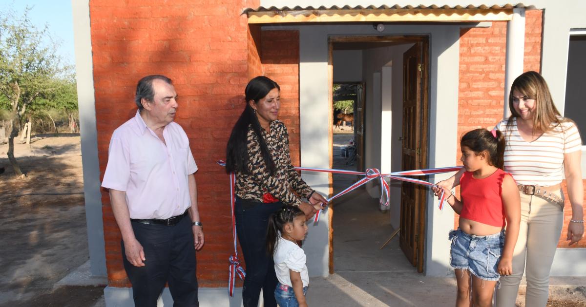 Se entregaron viviendas sociales en el Guasayaacuten