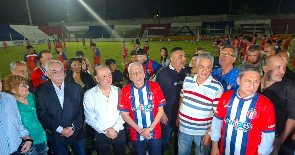 Silva Neder participoacute de la histoacuterica inauguracioacuten de obras en Unioacuten Santiago