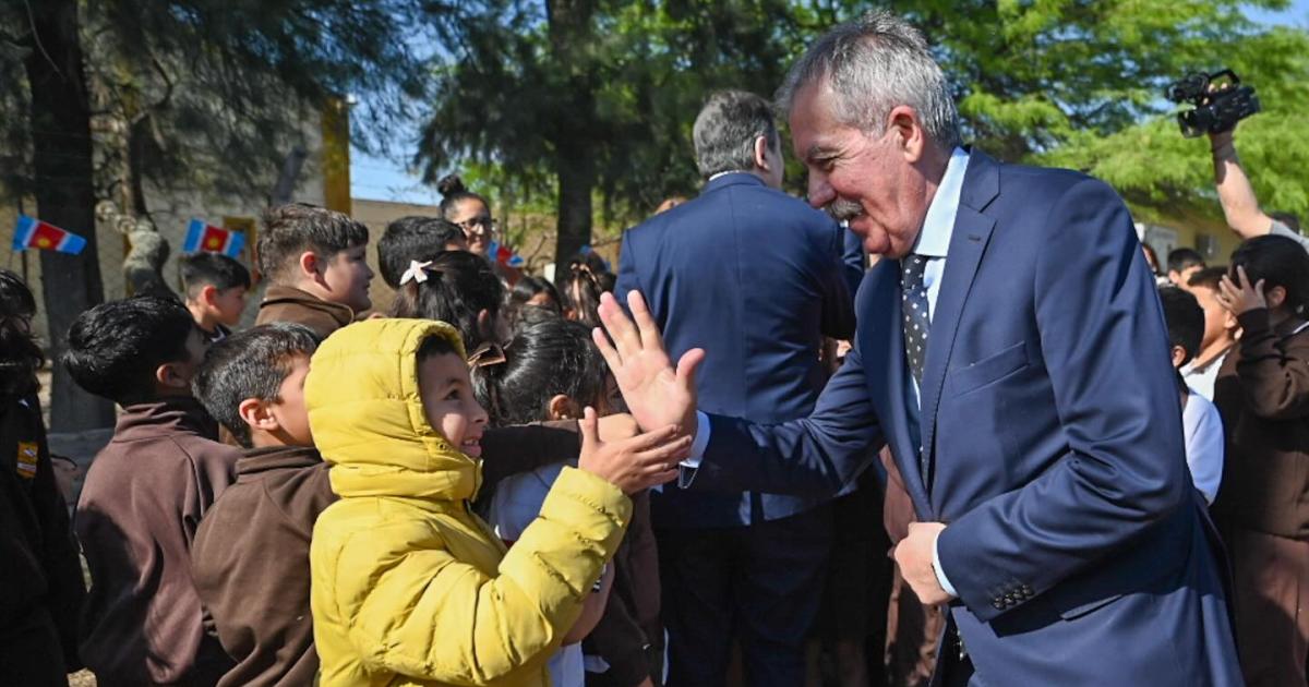 Gerardo Zamora y Eliacuteas Suaacuterez inauguraron importantes obras en Mitre y Aguirre