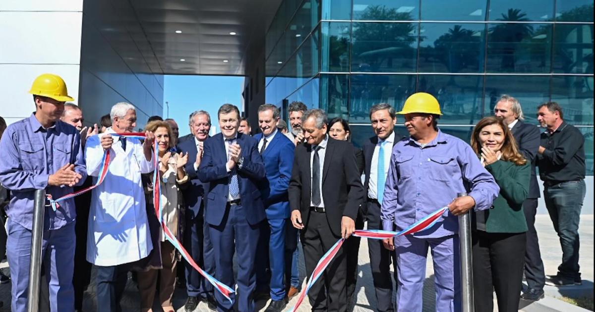 Gerardo Zamora y Eliacuteas Suaacuterez inauguraron importantes obras en Mitre y Aguirre