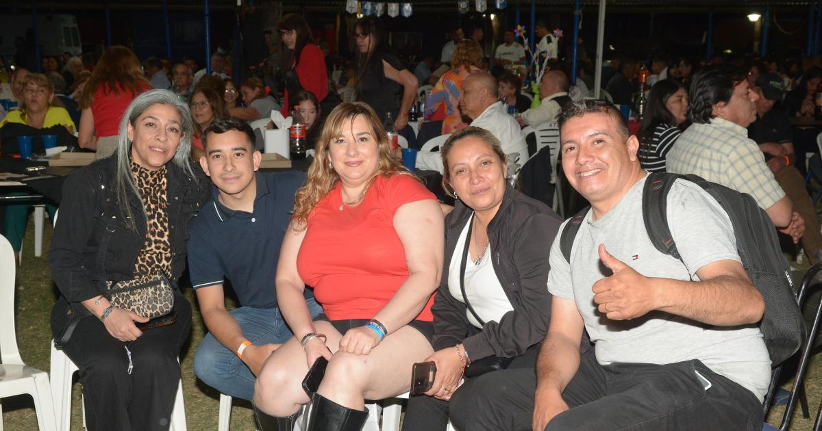 EMPLEADOS DE COMERCIO DE FESTEJO