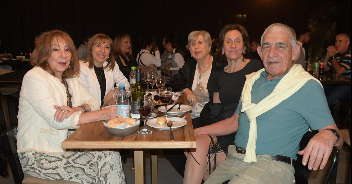 CEacuteSAR BANANA PUEYRREDOacuteN