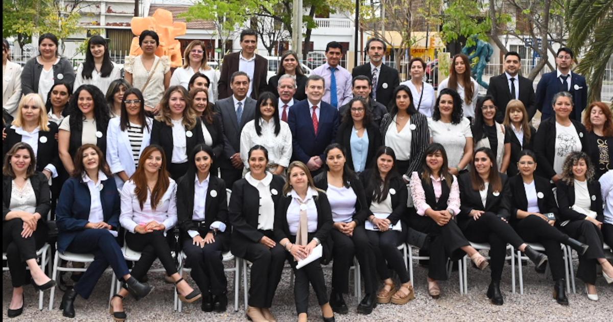 Zamora inauguroacute la obra de ampliacioacuten y refaccioacuten del Instituto Superior de Bellas Artes Juan Yapariacute