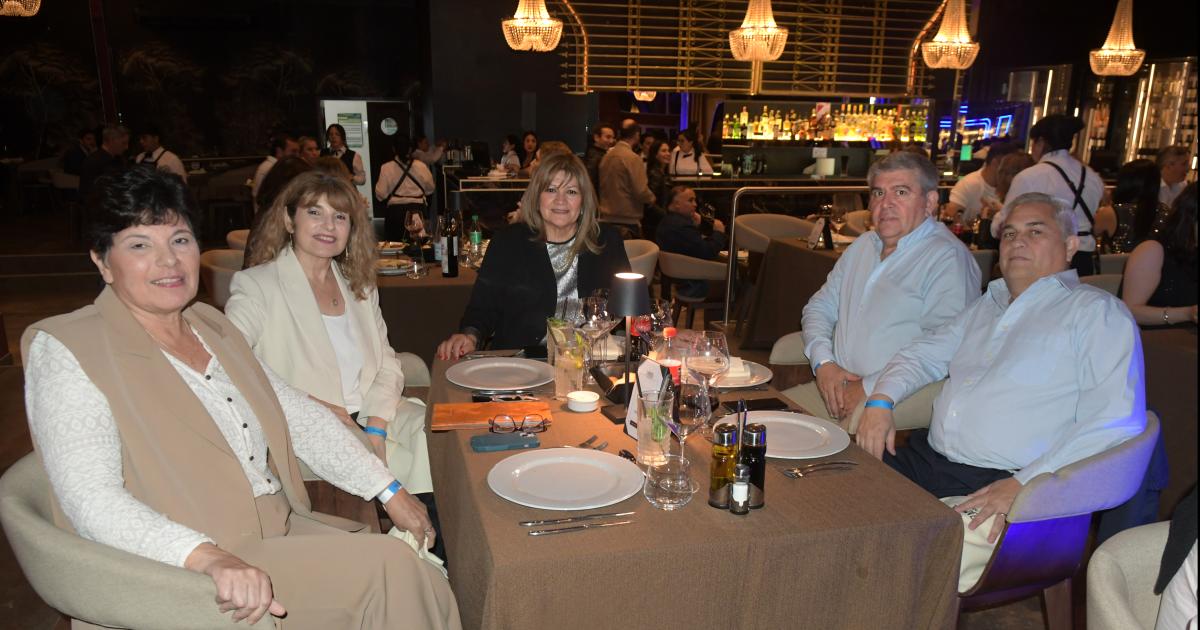 CEacuteSAR BANANA PUEYRREDOacuteN