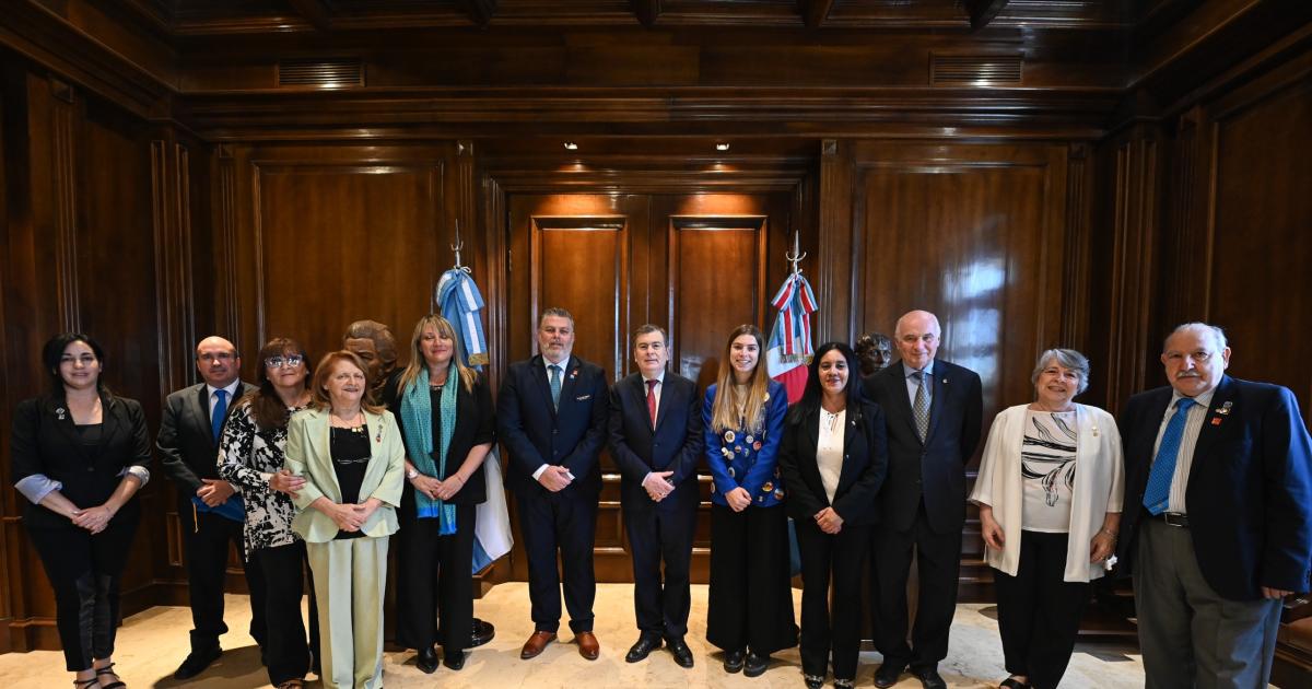 Zamora recibioacute la visita del Gobernador del Distrito 4851 del Rotary Club