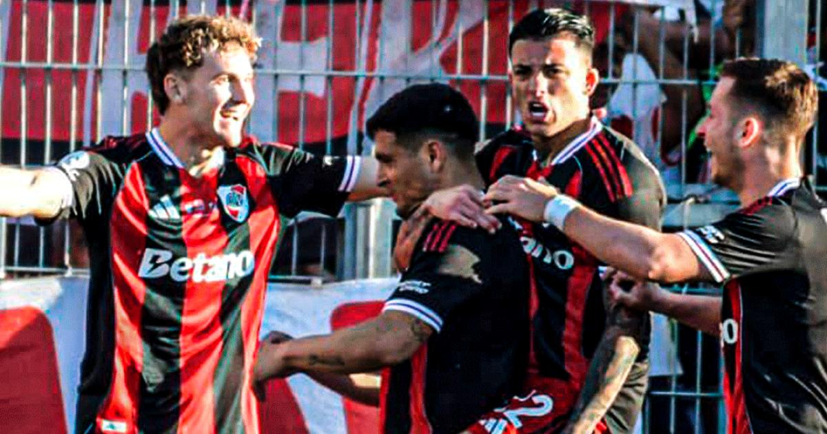 Salas hizo el gol del morbo y River le ganoacute a Racing