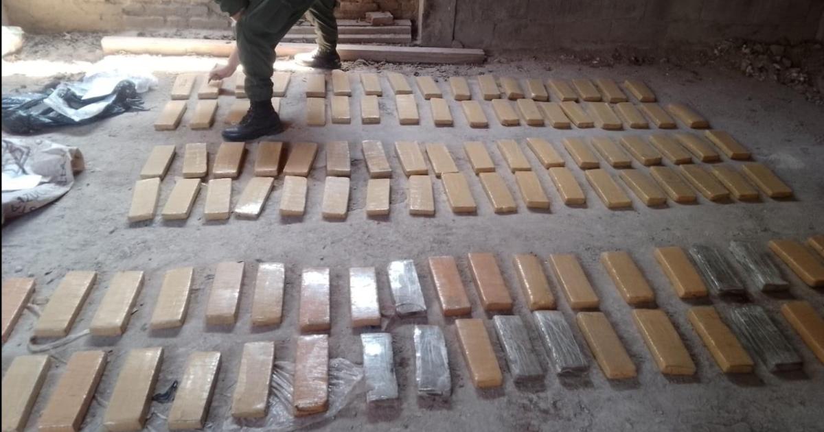 VERDE MARIHUANA- Los ocho individuos estn acusados de engordar sus arcas con millones en drogas En octubre del 2024 fueron apresados siete ahora fue el turno de Pereyra quien se encontraba en una casa del oeste