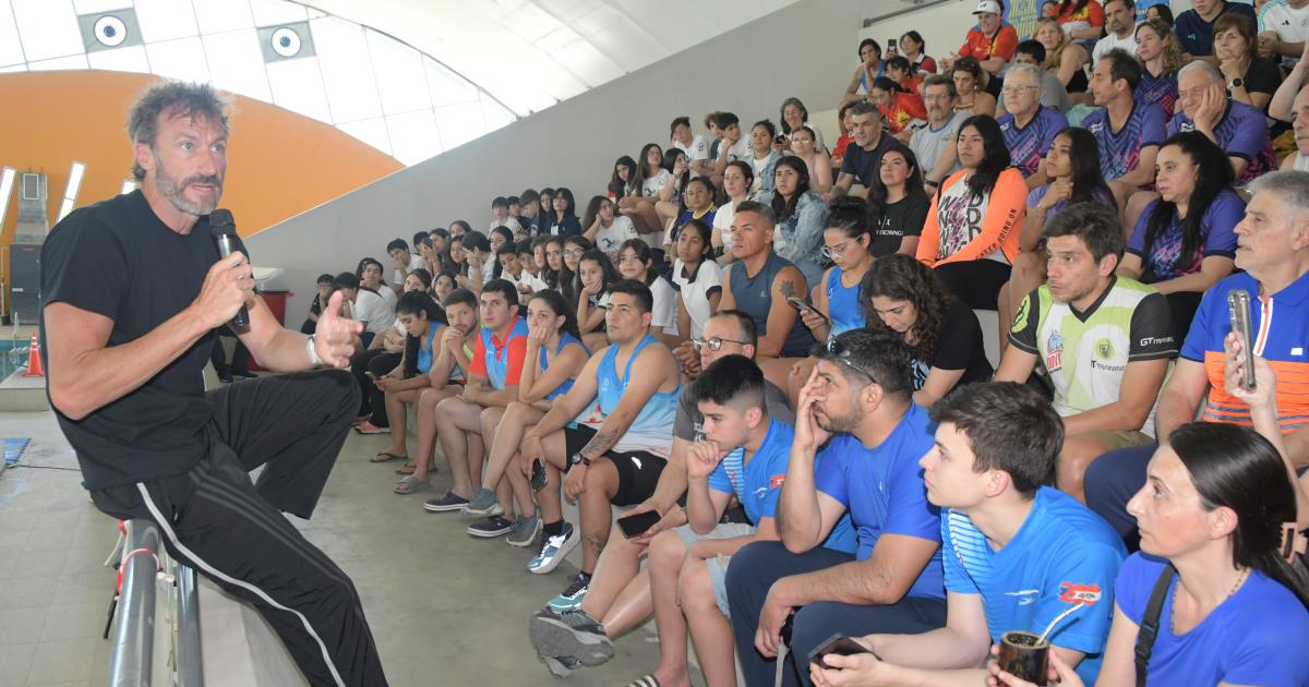 Joseacute Meolans sobre el Natatorio Oliacutempico Madre de Ciudades- Estoy feliz de ver semejante estructura en tan buenas condiciones