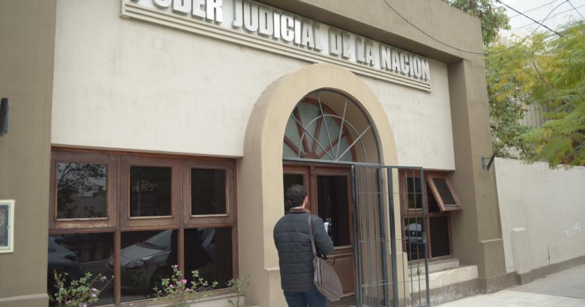 CIERRE DE CAUSA- La investigación se basa en maniobras defraudatorias atribuibles a numerosos imputados Trascendió que exempleados de la Afip cobraron hasta  200000 para saldar deudas de varias empresas