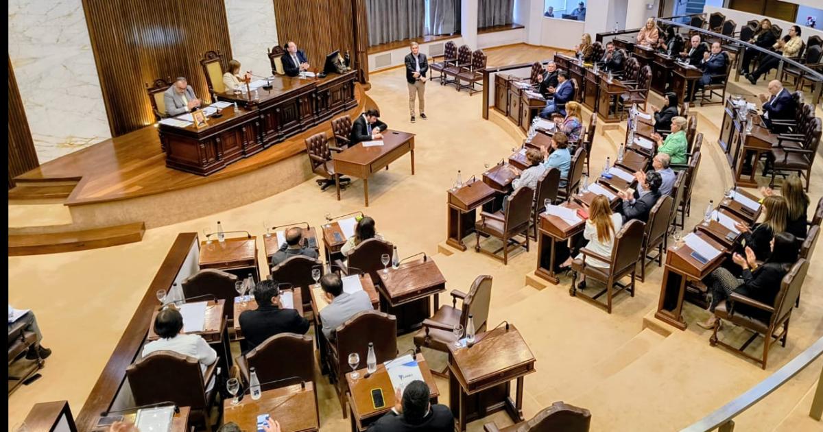 Inauguraraacuten un mural textil de Mama Antula en el recinto de la Legislatura Provincial