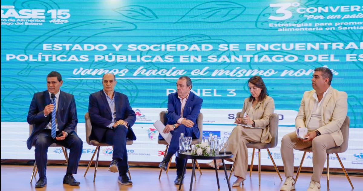Activa participacioacuten en el 3er Conversatorio Por un paiacutes sin hambre