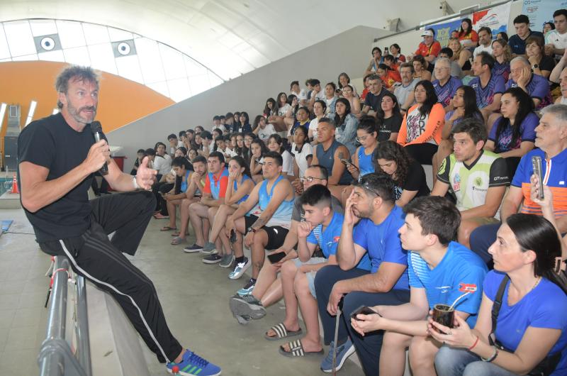 Joseacute Meolans sobre el Natatorio Oliacutempico Madre de Ciudades- Estoy feliz de ver semejante estructura en tan buenas condiciones