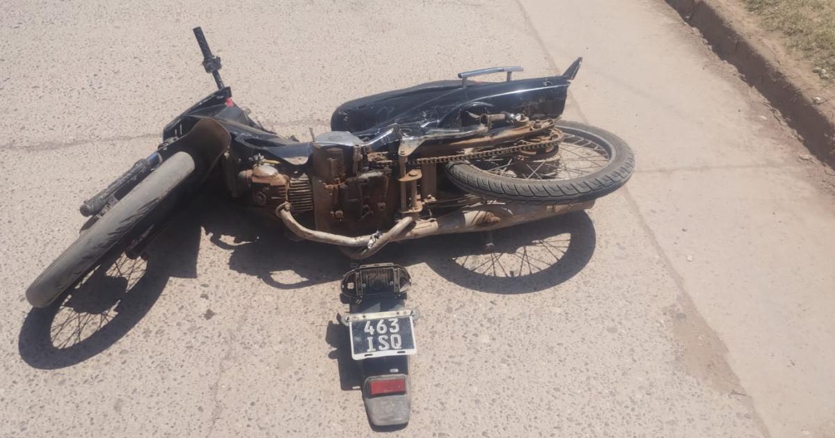 Impacto en el interior provincial- un menor cayoacute de su moto tras chocar contra un automoacutevil