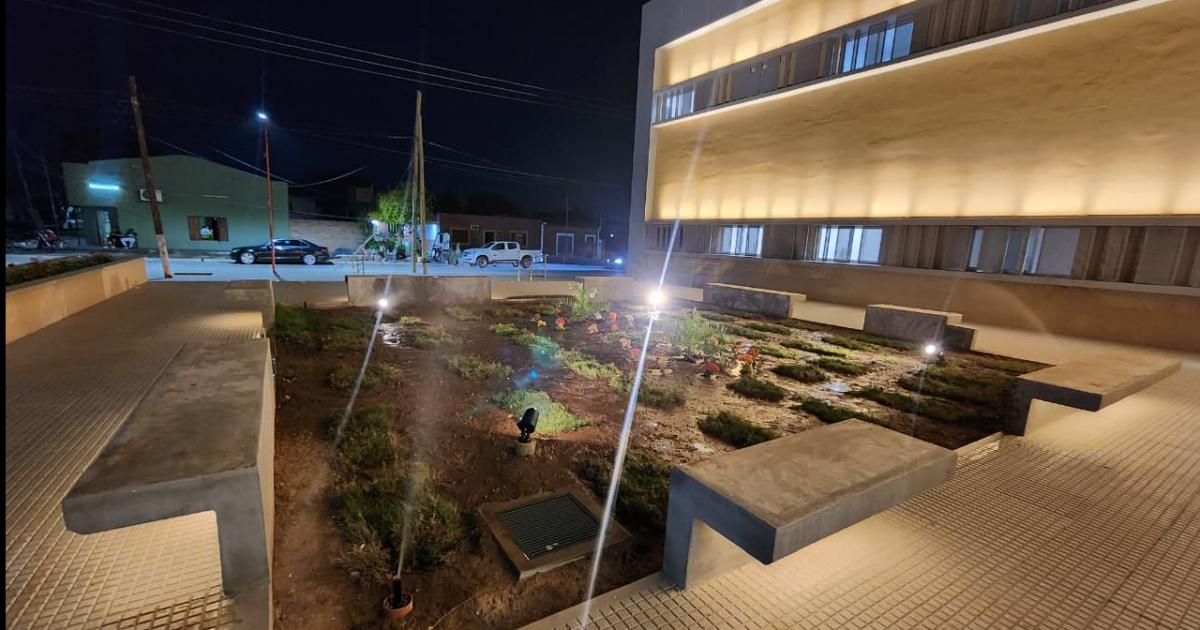 DANZA DE LOS MILLONES- Los dos protagonistas libran un spero proceso de divorcio- la salteña exige  150 M Mientras permanece atrincherada en la vivienda conyugal y Cacho Luna en su hotel a la vera de la ruta 16