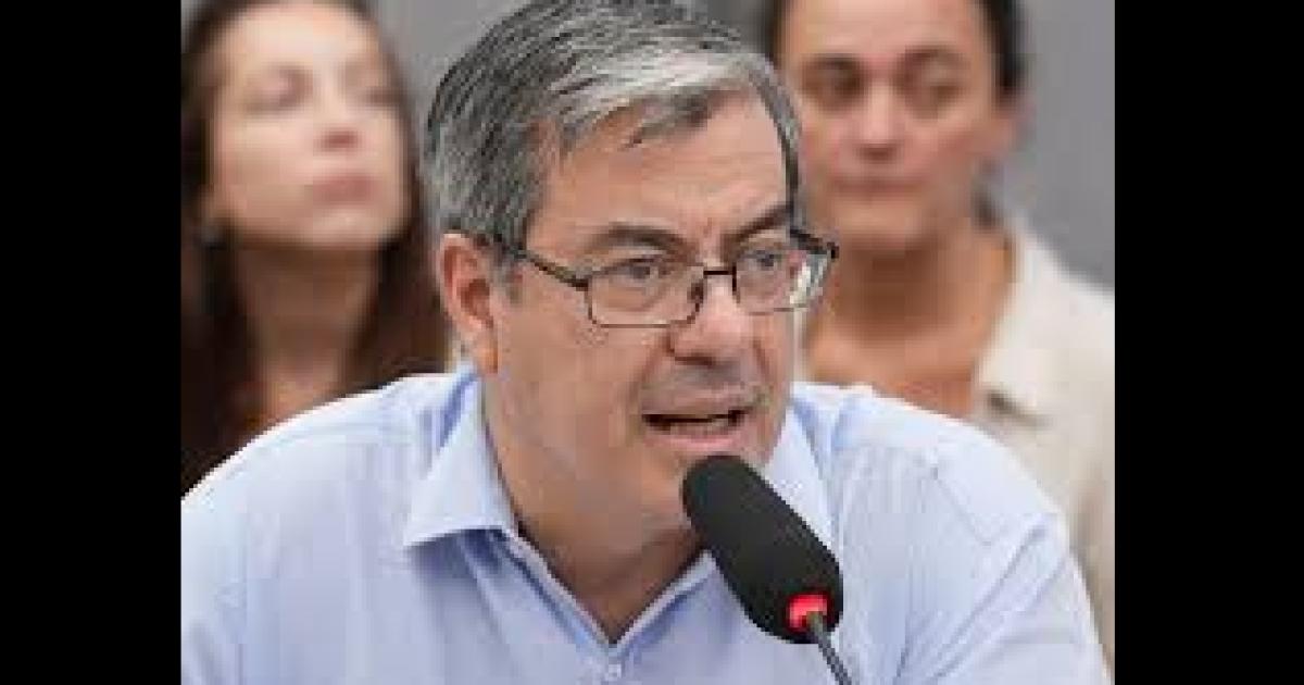 Buscan remover a Espert de la Comisioacuten de Presupuesto