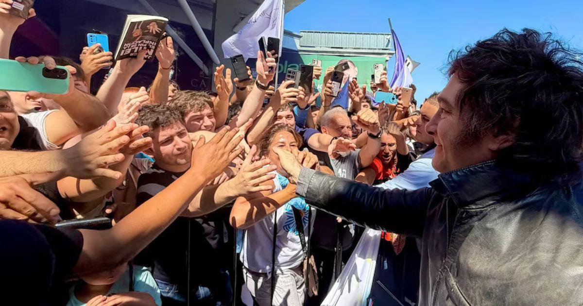 Simpatizantes de la Libertad Avanza pudieron saludar al presidente