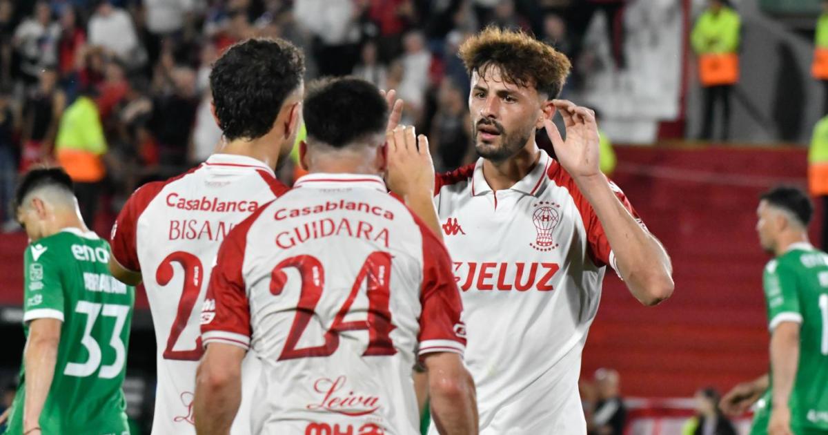 Huracaacuten le dijo adioacutes a la sequiacutea y festejoacute en casa