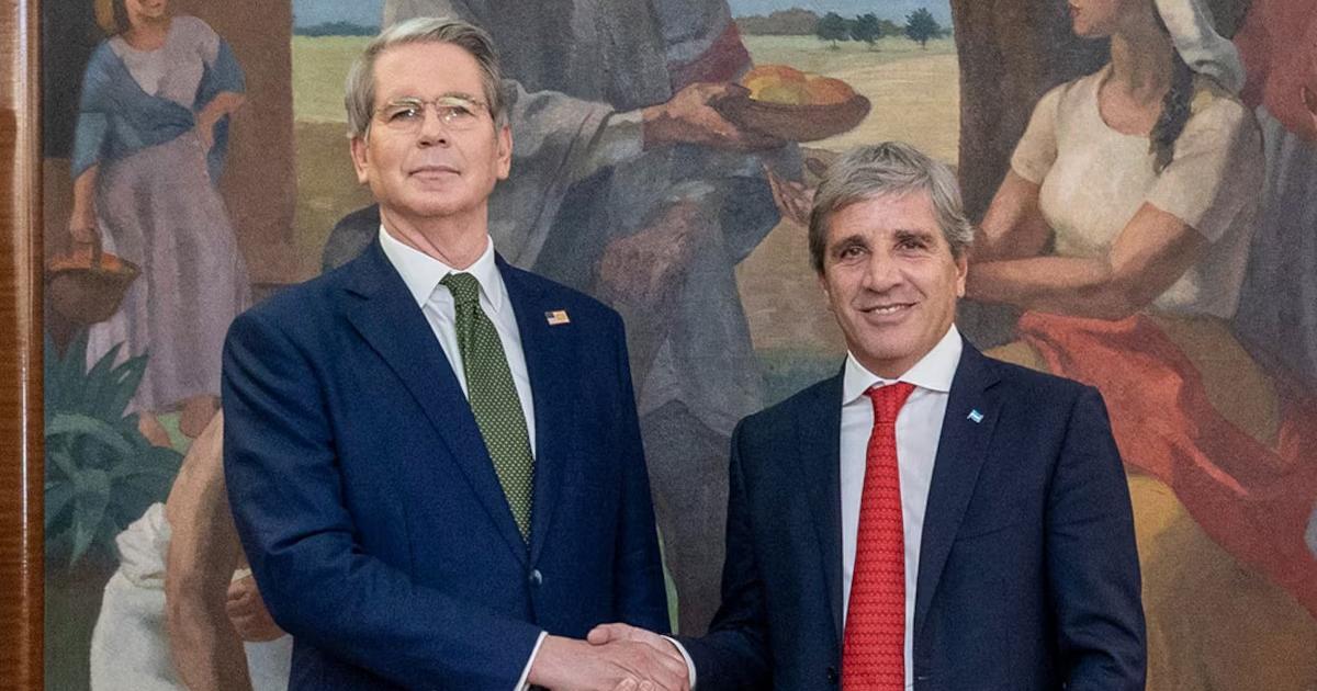 El ministro Luis Caputo se reuacutene en Washington con el secretario del Tesoro de Estados Unidos