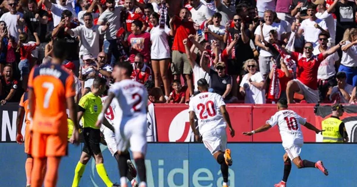 Sevilla aplastoacute 4-1 al Barcelona y Matiacuteas Almeyda fue la gran figura del triunfo histoacuterico