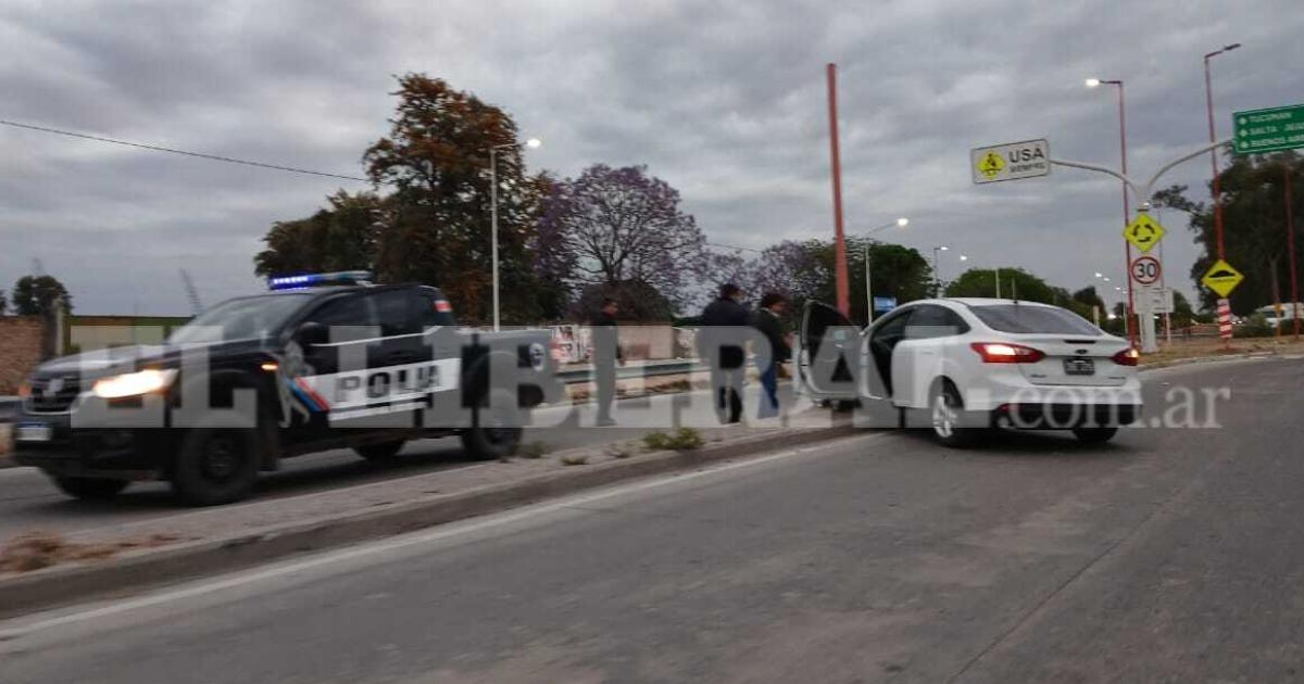 Lunes accidentado- perdioacute el control de su automoacutevil y chocoacute en plena avenida Lugones