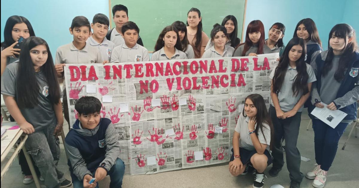 Realizaron un taller institucional sobre el Diacutea de la No Violencia