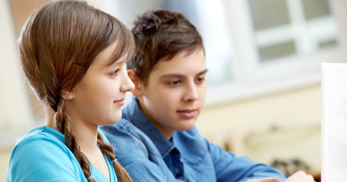 iquestQuieacuten escribioacute el trabajo El desafiacuteo de instituciones educativas frente a la IA