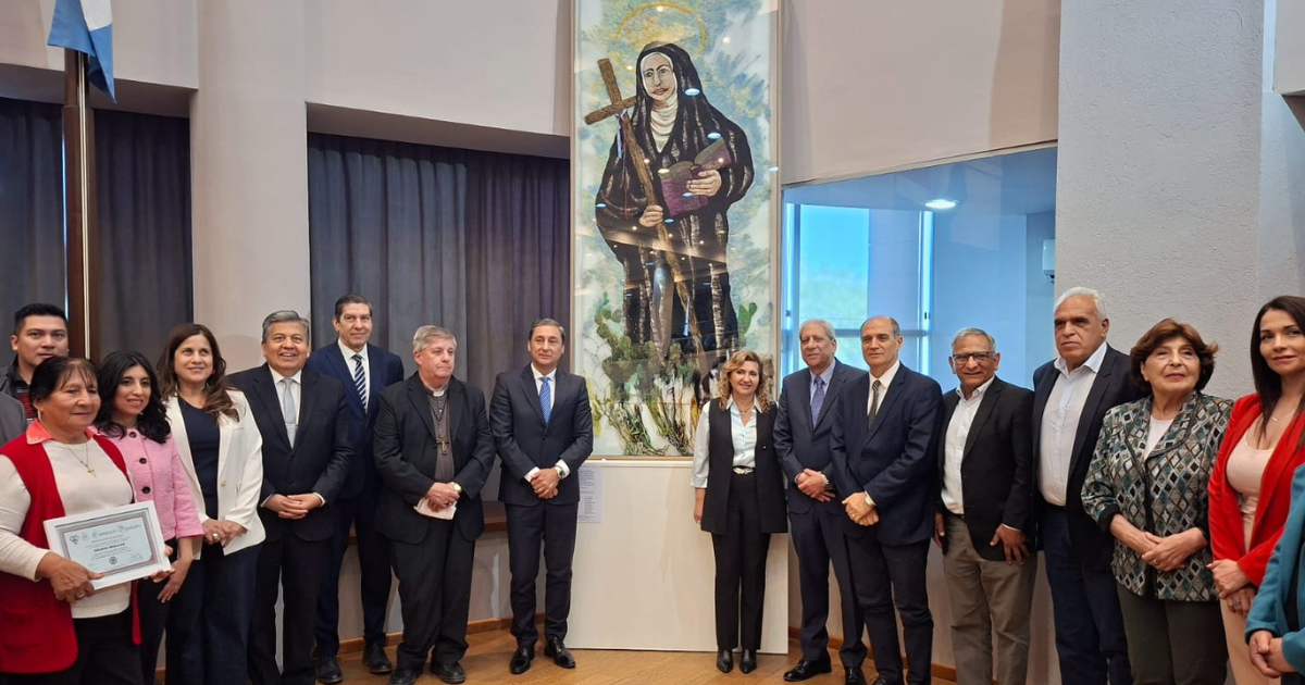 Legislatura provincial- inauguraron emblemaacutetico mural textil de Mama Antula en el recinto 