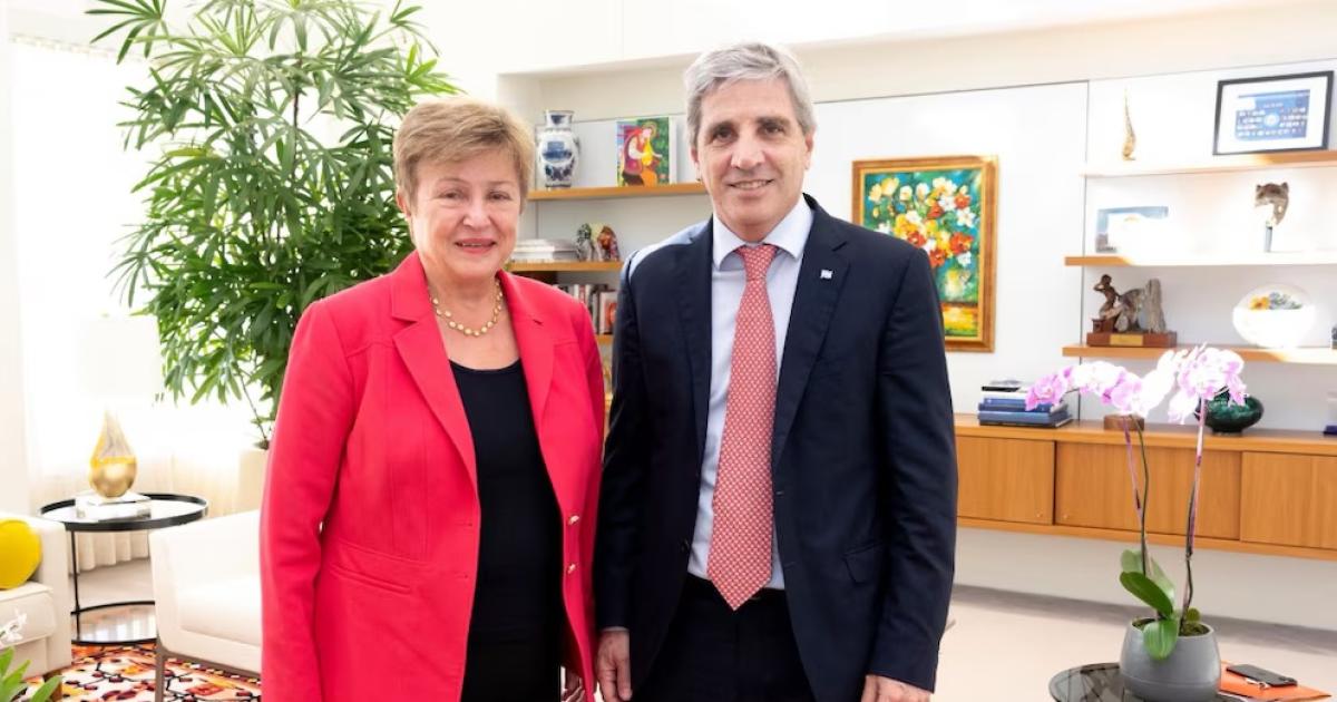 Luis Caputo podría permanecer en Estados Unidos hasta la reunión entre Milei y Trump