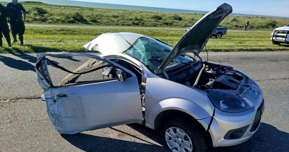 Un nene de dos antildeos murioacute en un brutal choque en la Ruta 11- el auto quedoacute partido por la mitad