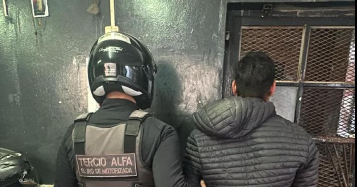 Una mujer fue hallada muerta con signos de ahorcamiento y detuvieron a su pareja