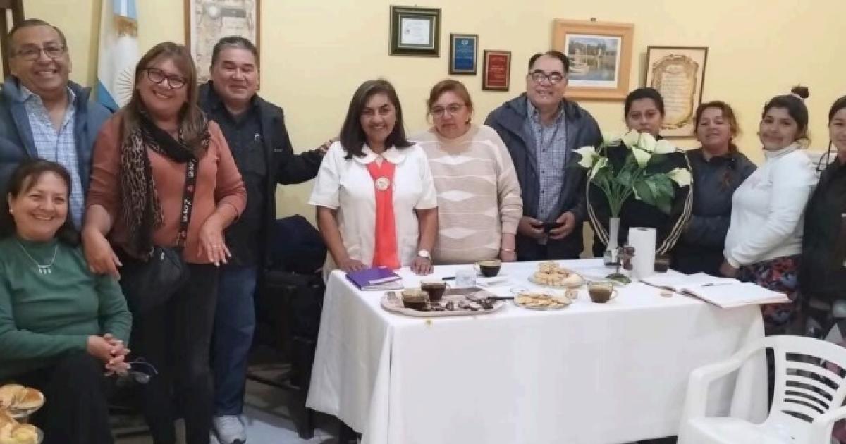 Celebran los 100 antildeos de la Escuela Ndeg 412 Madre Mariacutea