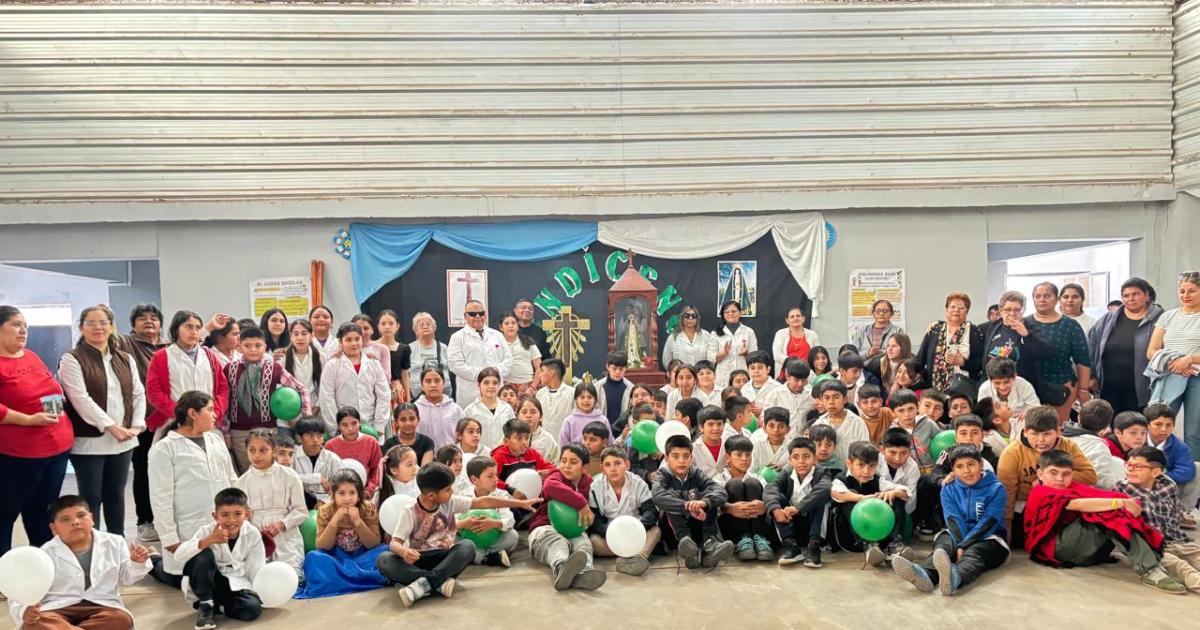 Fe y emocioacuten en Los Pirpintos- la Virgen de Huachana y la Cruz de Mataraacute visitaron la comunidad