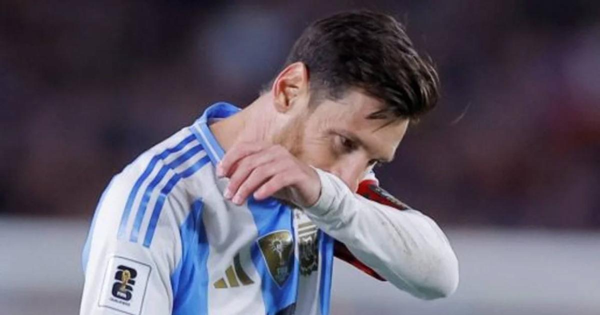 Messi se sumoacute en el peacutesame a la familia de Miguel Russo