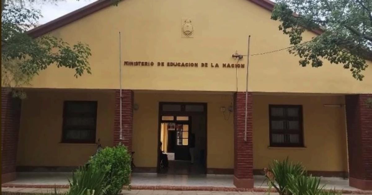 Celebran los 100 antildeos de la Escuela Ndeg 412 Madre Mariacutea