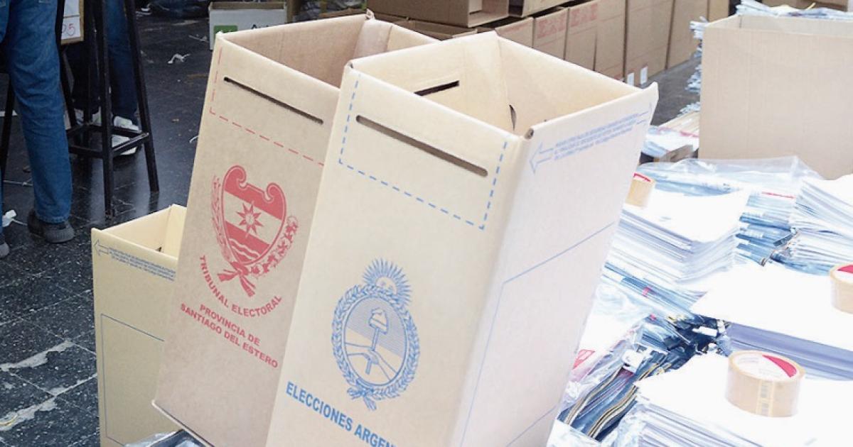 DIFERENCIA La urna con letra azul para la nacional con rojo la local