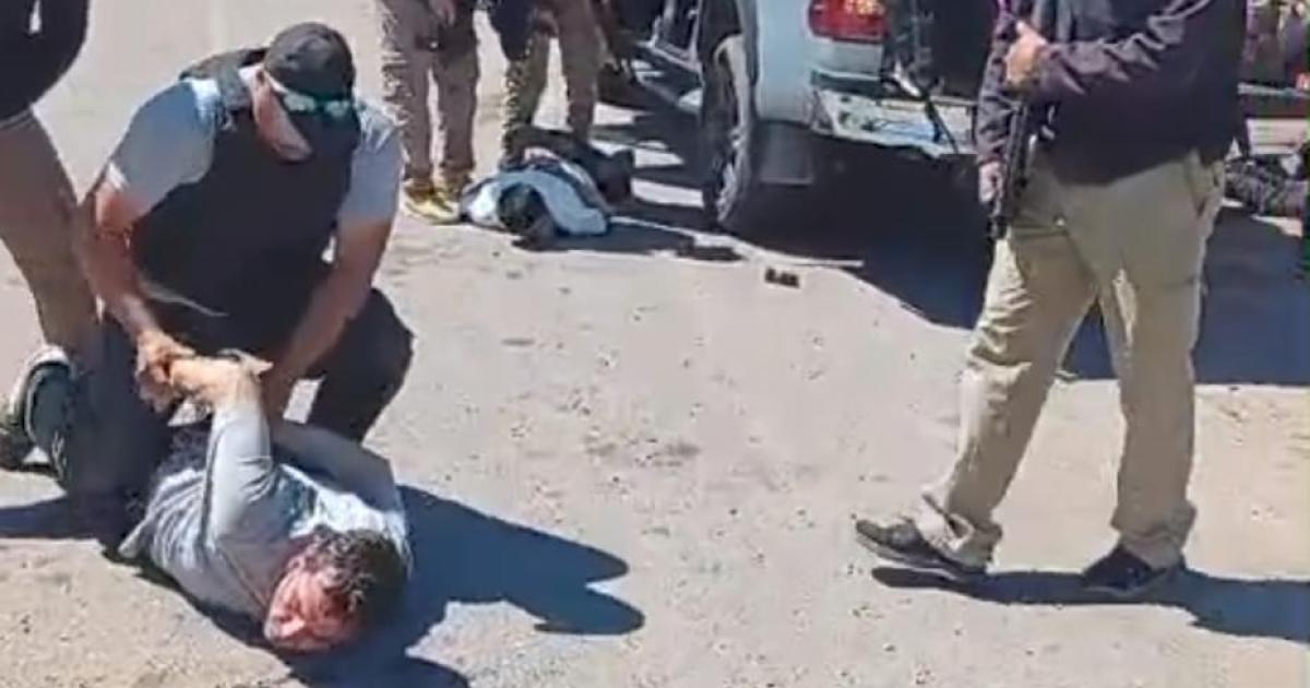 Comandante y meacutedico de Gendarmeriacutea Nacional detenido con maacutes de 5kg de cocaiacutena en su 4x4