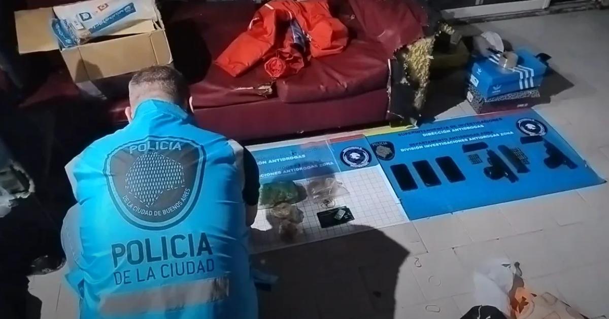 Un clan de narcomenudeo fue desbaratado por la Policiacutea- secuestraron sustancias por 24 millones