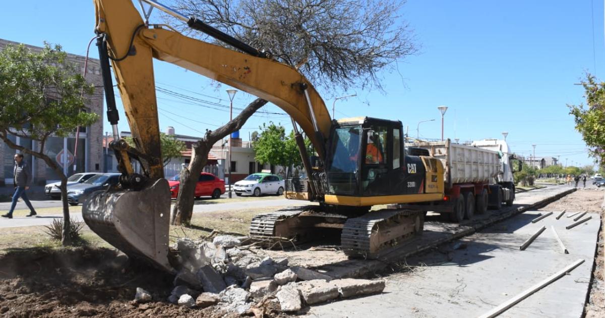 Avanza la repavimentacioacuten de Av Coloacuten- reabren cruces y habilitan nuevos desviacuteos