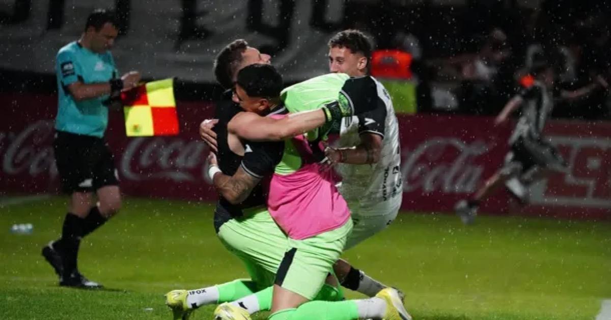 De la alegriacutea a la tragedia- murieron dos hinchas de Gimnasia de Mendoza tras lograr el ascenso a primera divisioacuten