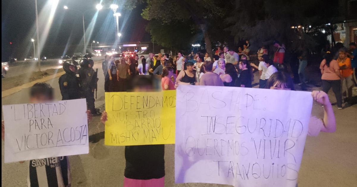 Vecinos piden libertad del gendarme (R) que matoacute a un joven que irrumpioacute en su casa de madrugada