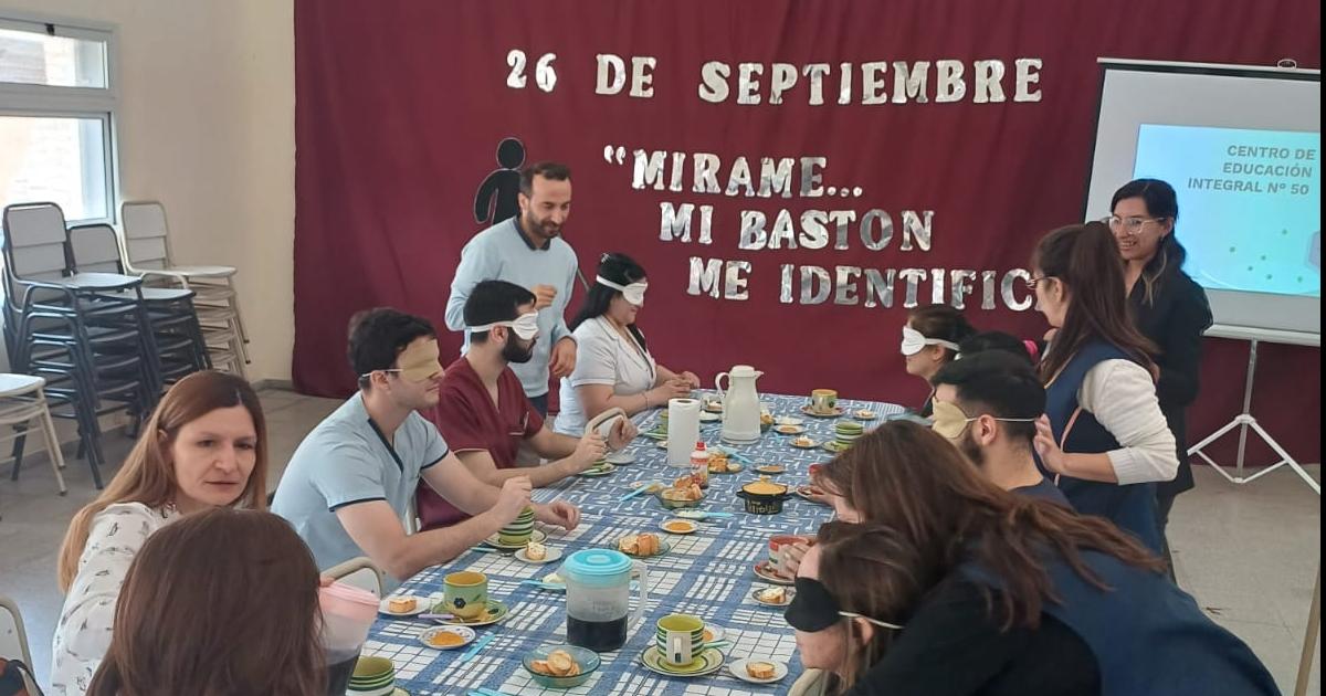 Hoy se realizaraacute la sexta edicioacuten del Almuerzo a Ciegas en Santiago