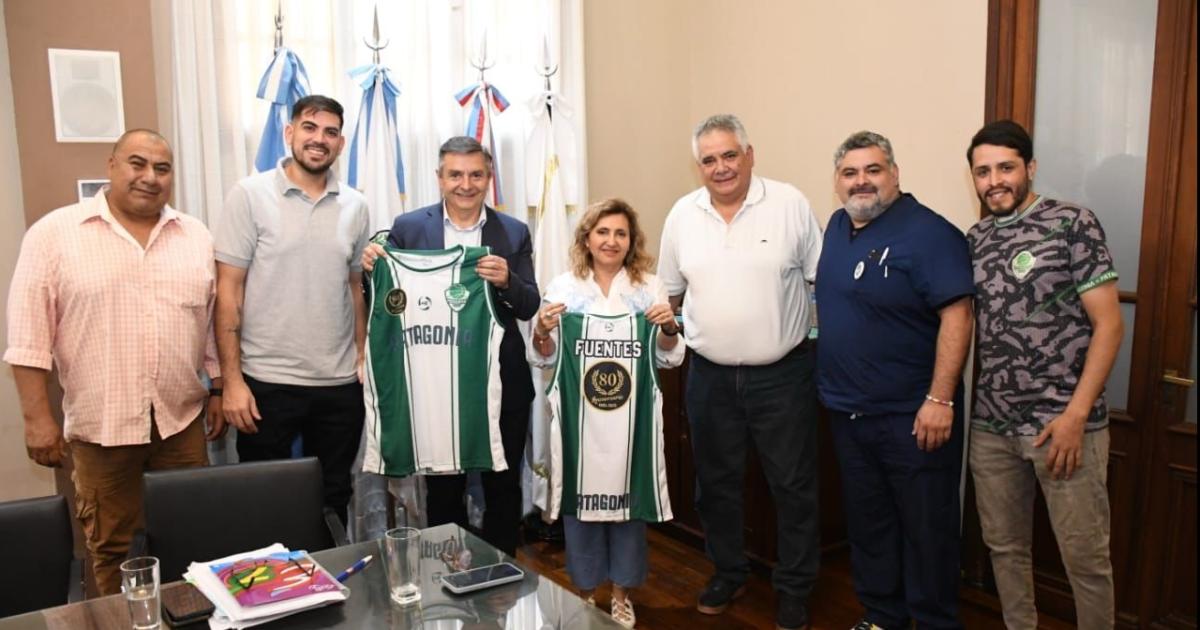 Fuentes mantuvo una reunioacuten de trabajo con la comisioacuten directiva del Club Patagonia