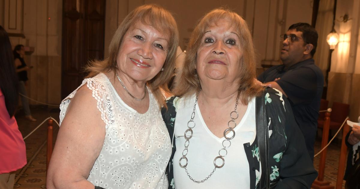 PATRICIA SOSA TRAJO SU MUacuteSICA A SANTIAGO