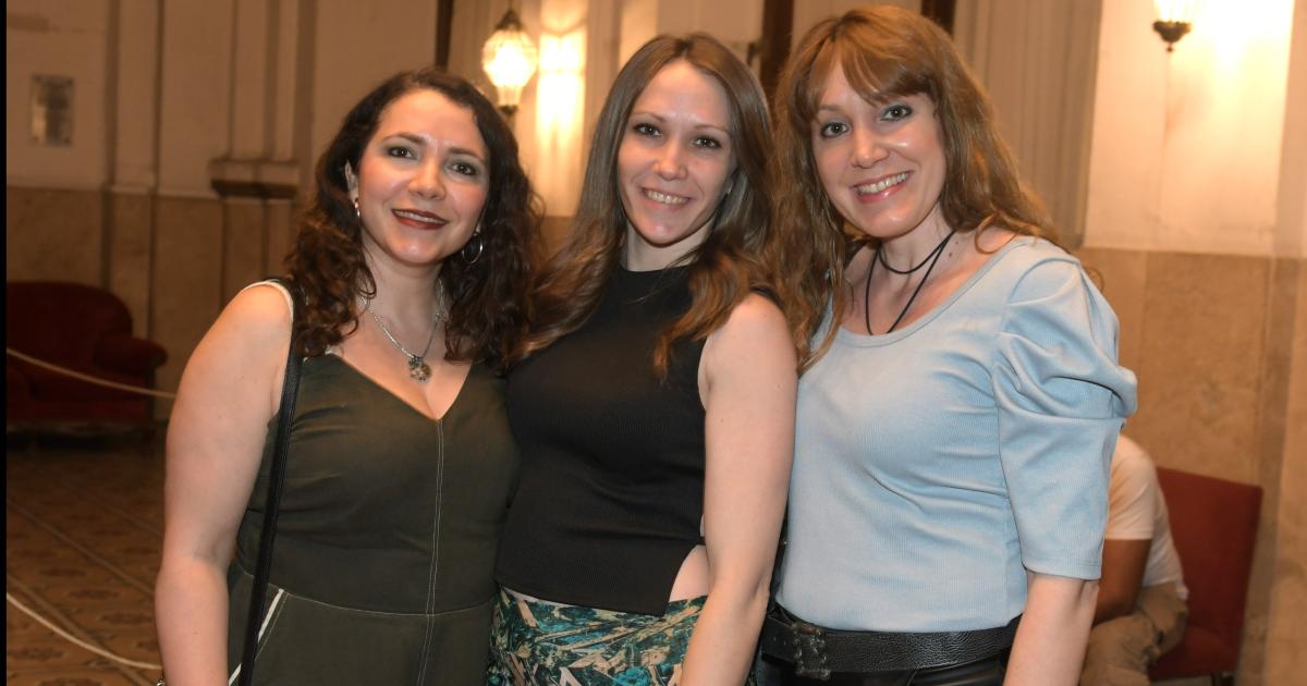 PATRICIA SOSA TRAJO SU MUacuteSICA A SANTIAGO