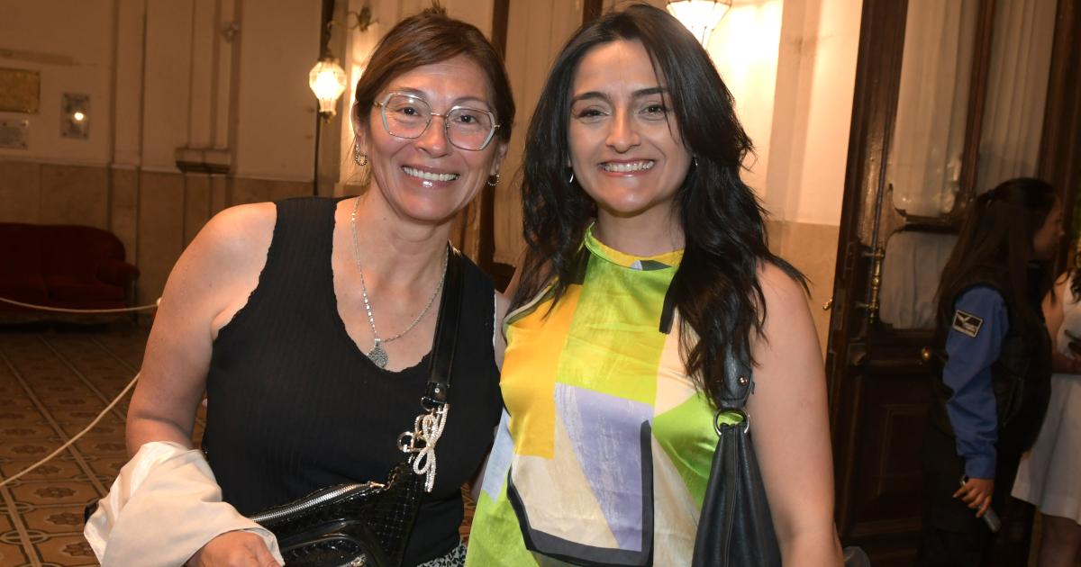 PATRICIA SOSA TRAJO SU MUacuteSICA A SANTIAGO