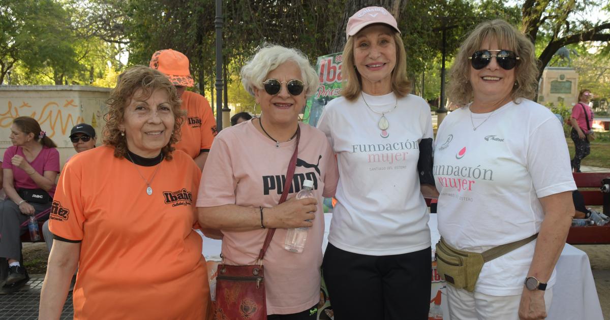 FAMILIAS CAMINARON POR LA SALUD