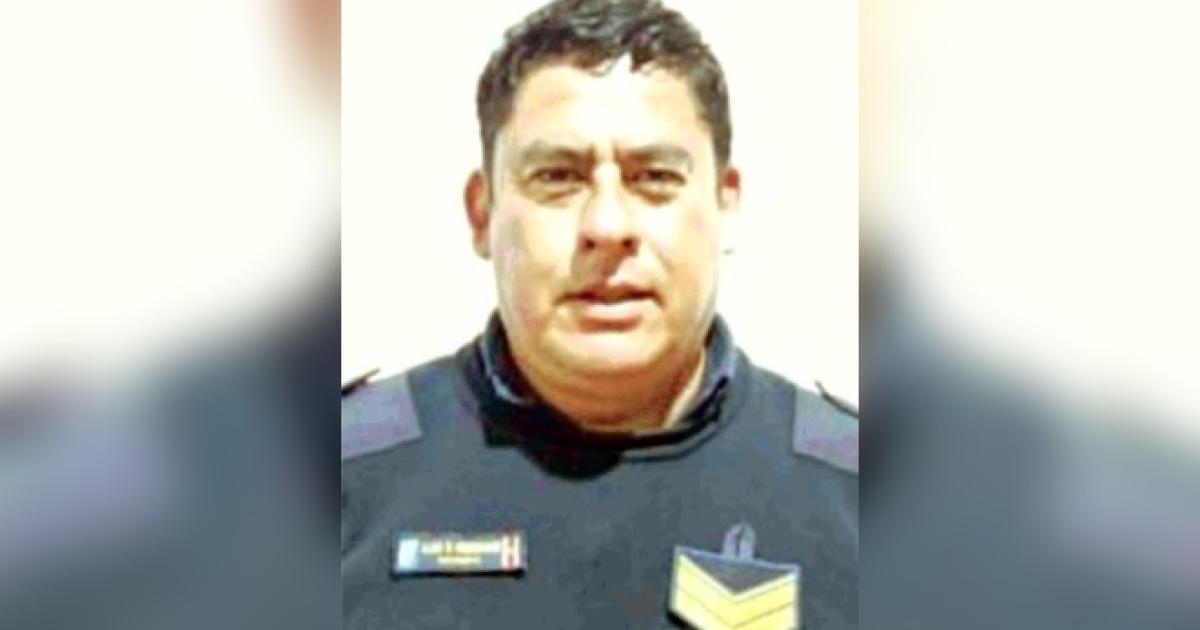 Segn informaron fuentes oficiales el hecho ocurrió ayer mientras el sargento Bermdez de 45 años prestaba servicio